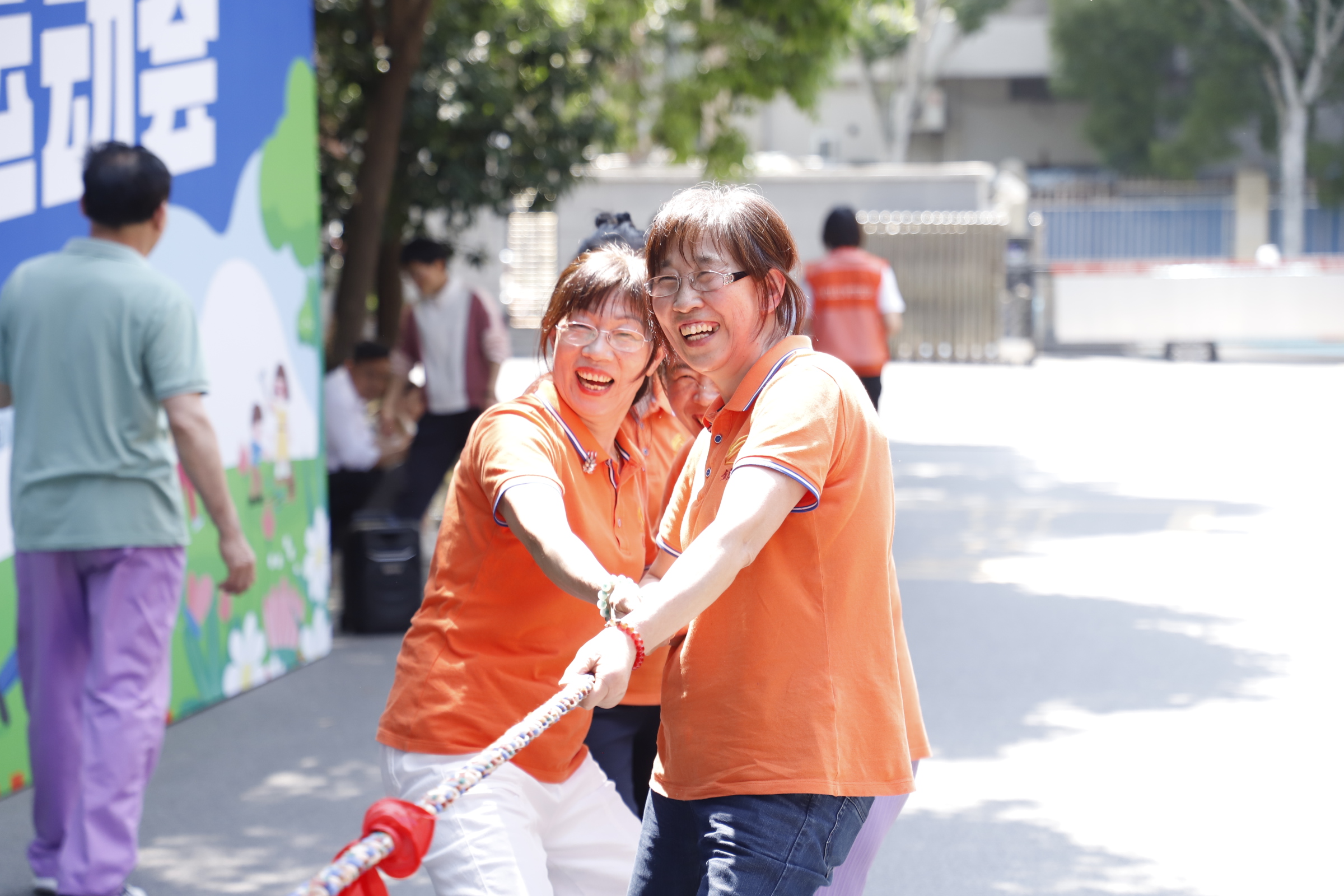 守护长者，也守护快乐！2025年江湾镇街道养老护理行业工会联合会趣味运动会顺利开展